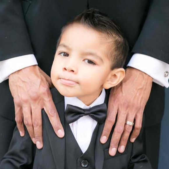 ONE POSH TOT🙇🏻🙈🐳 - Picture 1 of 4